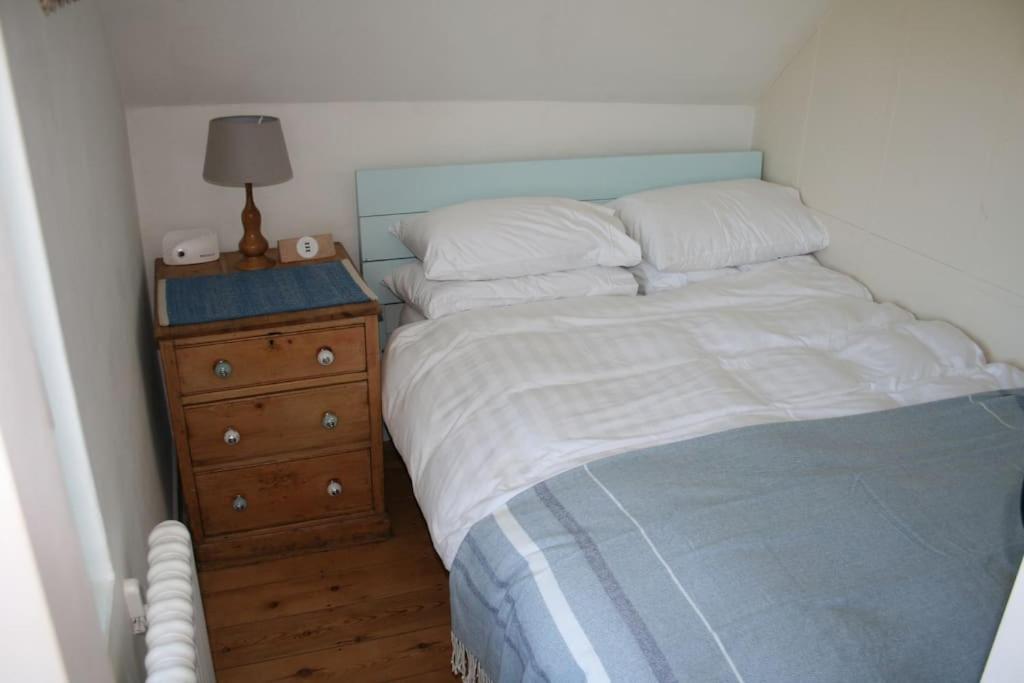 Greystone Cottage - Sea Views, Short Stroll To A Beautiful Sandy Beach Brook  Esterno foto